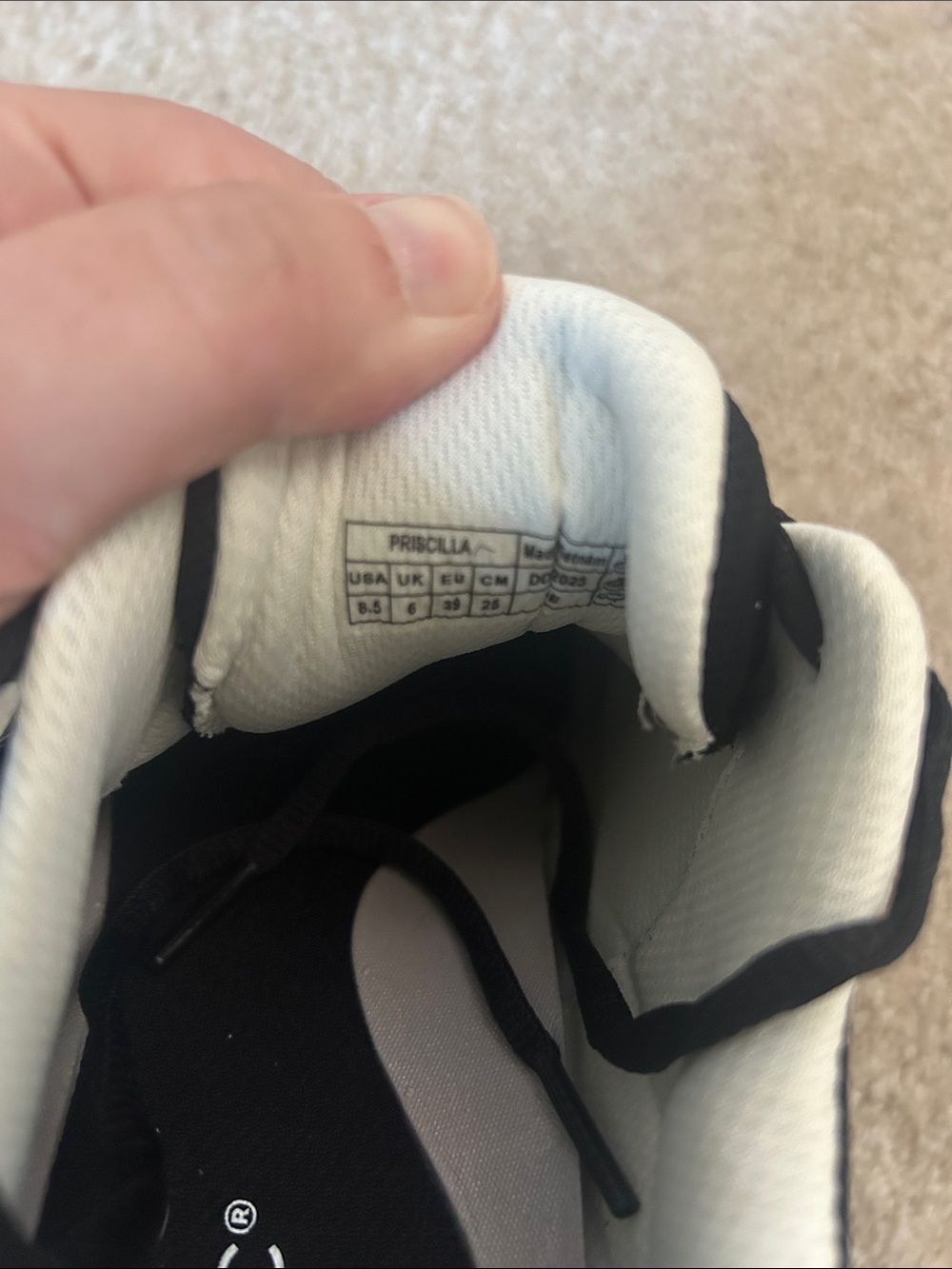 Vionic Men's Black and White Athletic Sneakers - Picture 4 of 6